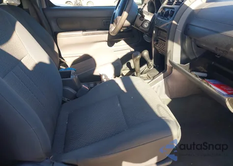 2004 Nissan Xterra Xe z USA, uszkodzony, nr VIN 5N1ED28Y54C685807